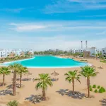Elegant 3Br On Swan Lake Crystal Lagoon At Elgouna Families Only