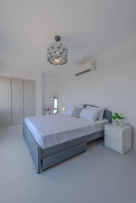 Elegant 3br On Swan Crystal Lagoon At Elgouna Families Only Apartment
