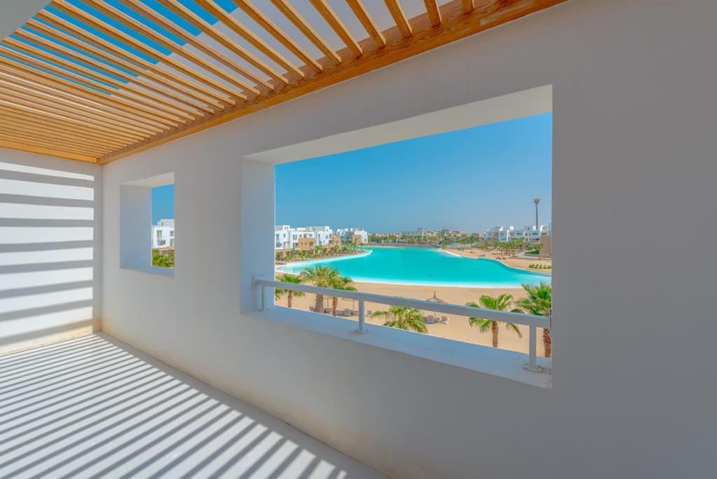 Elegant 3br On Swan Crystal Lagoon At Elgouna Families Only Apartment *